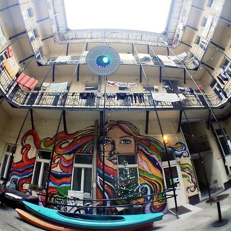 Dbc Hostel Budapest Eksteriør billede